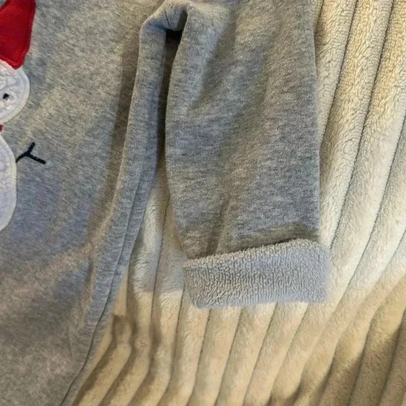 GAP - plush lined sleeper/one  piece snowman outfit. Size 6-12 months - Picture 3 of 4